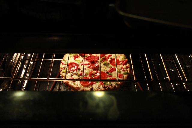 How to Cook Frozen Pizza in a Convection Oven