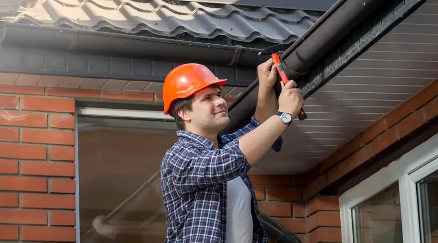 Steps Of Removing Old Gutters From Your House By Yourself