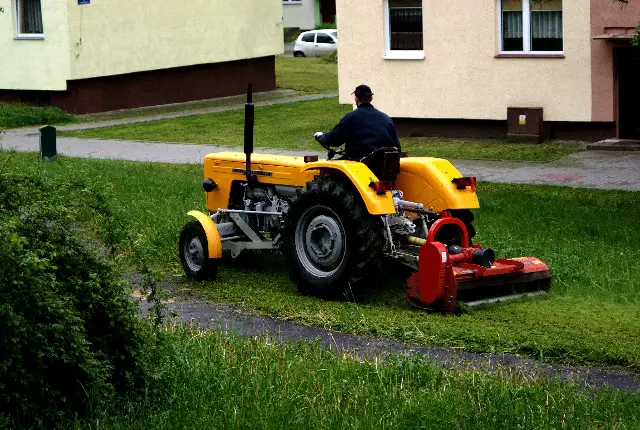 Lawn mower engine oil is leaking